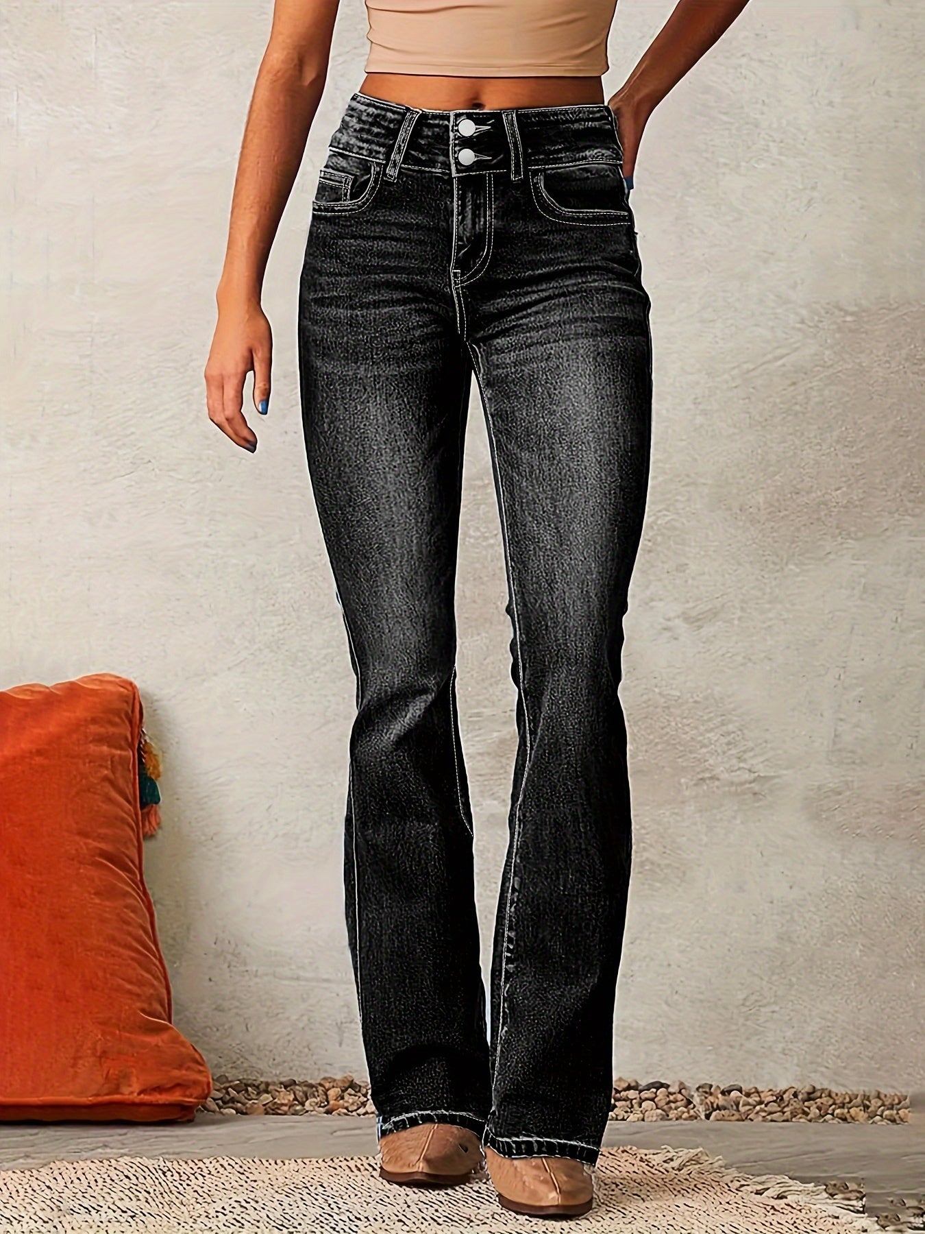 HIGH-WAISTED FLARE JEANS