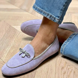 ELEGANT FLAT WITH BOW
