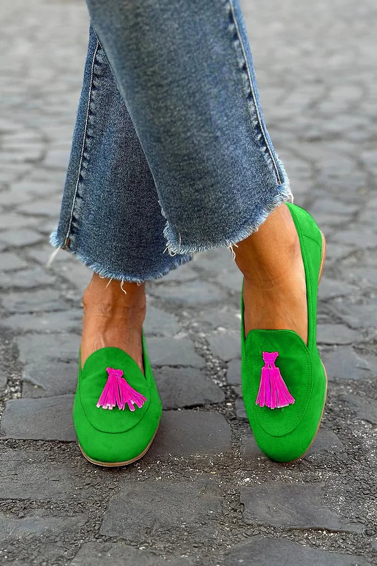 COMFORTABLE AND VIBRANT LOAFER
