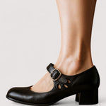 ELEGANT HEELS