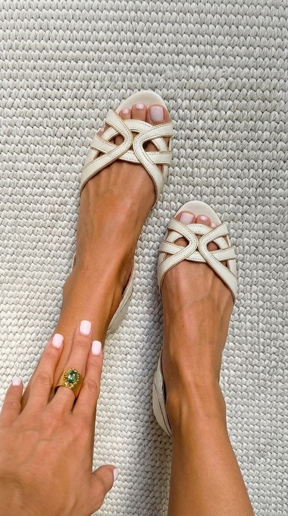 CREAM BRAIDED SANDALS