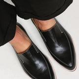 SCULPTED MINIMALIST LOAFERS
