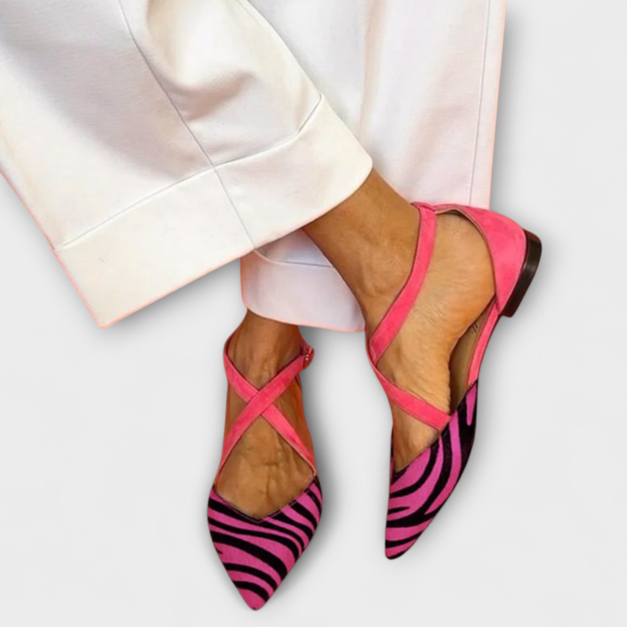 BUCKLE LOAFERS