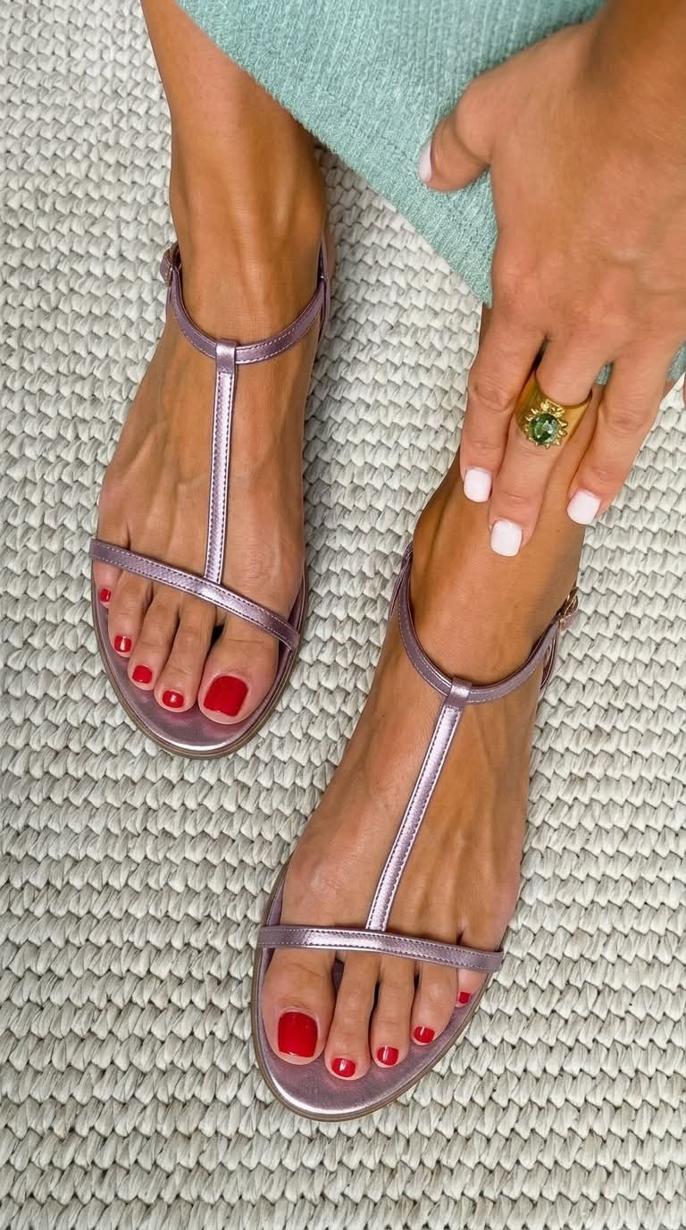 GOLDEN SPRING SANDALS