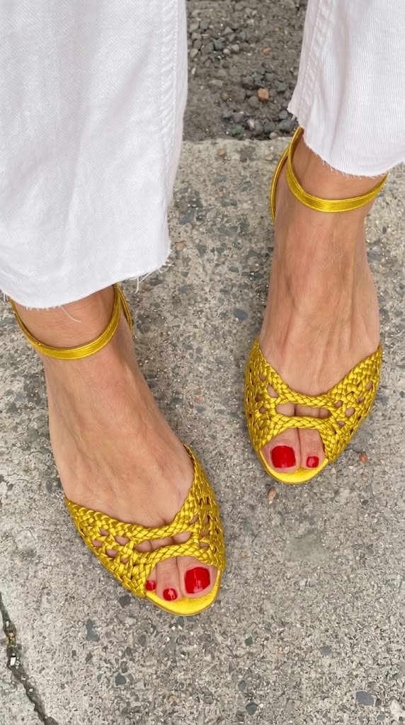 GOLDEN BRAIDED SANDALS