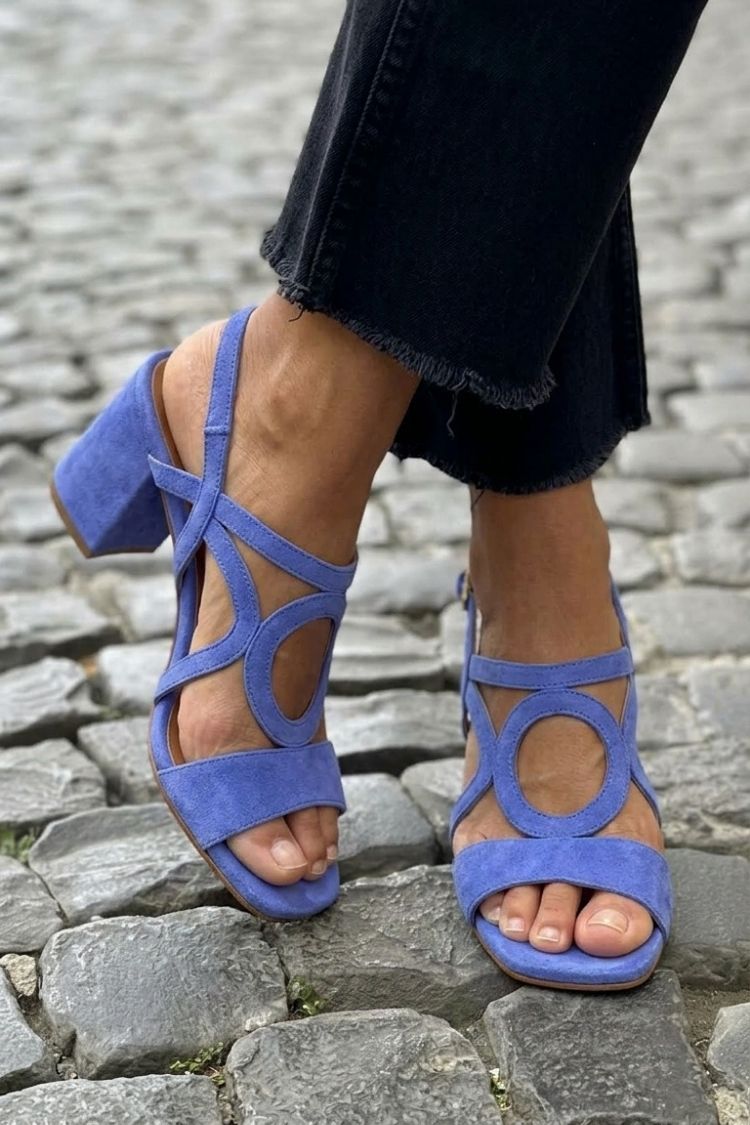 VIVID SUMMER SANDALS