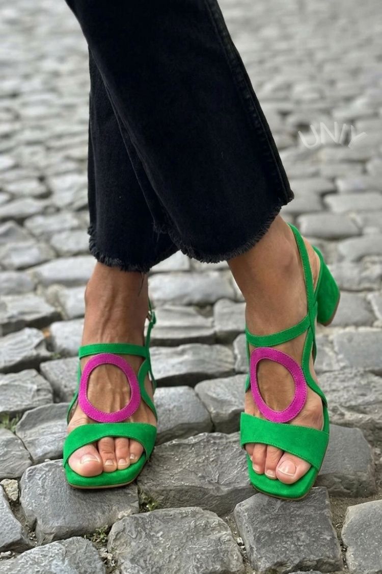 VIVID SUMMER SANDALS