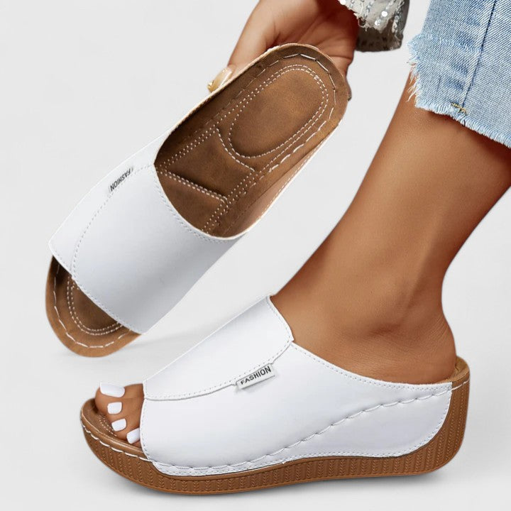ORTHOPEDIC SANDALS 22