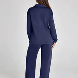 COMFORTABLE TWO-PIECE SET
