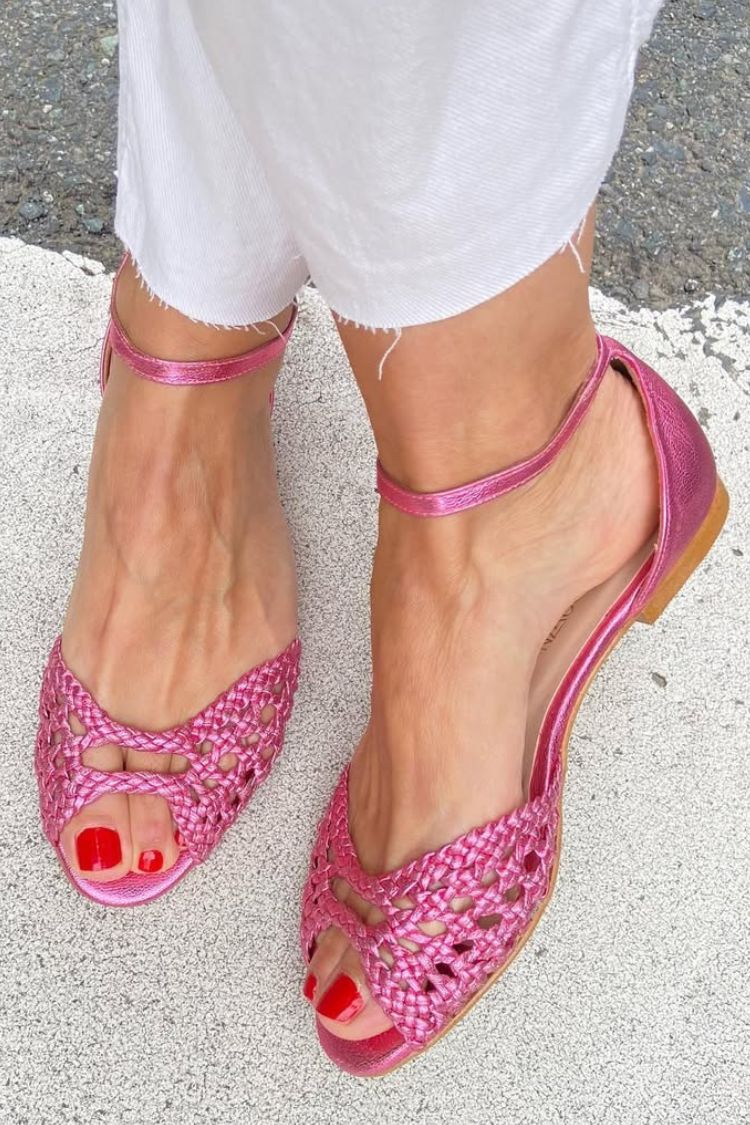 GOLDEN BRAIDED SANDALS