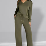 COMFORTABLE TWO-PIECE SET