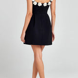 FEMININE MINI DRESS WITH FLORAL APPLIQUÉS