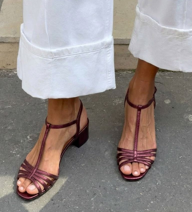 GOLDEN EVERYDAY ELEGANCE SANDALS