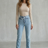 Avelisse – Cross waist detail – Straight leg jeans
