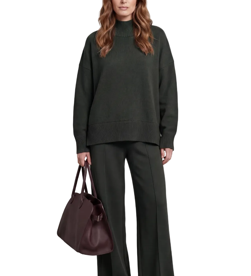 Casavella – Folded collar charm – Knit lounge set