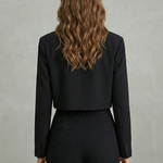 Domina – Chic cropped silhouette – Blazer