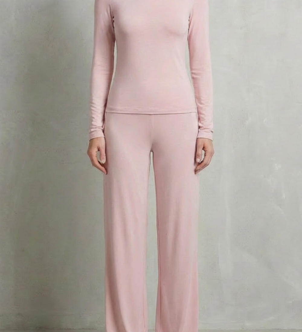 Élan – Sleek Simplicity – Pure Color Wide-Leg Pants Suit