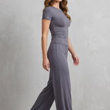 Élan – Sleek Simplicity – Pure Color Wide-Leg Pants Suit