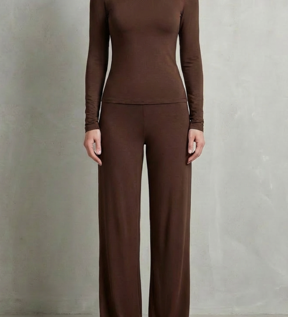 Élan – Sleek Simplicity – Pure Color Wide-Leg Pants Suit