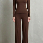 Élan – Sleek Simplicity – Pure Color Wide-Leg Pants Suit