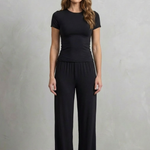 Élan – Sleek Simplicity – Pure Color Wide-Leg Pants Suit