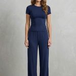 Élan – Sleek Simplicity – Pure Color Wide-Leg Pants Suit