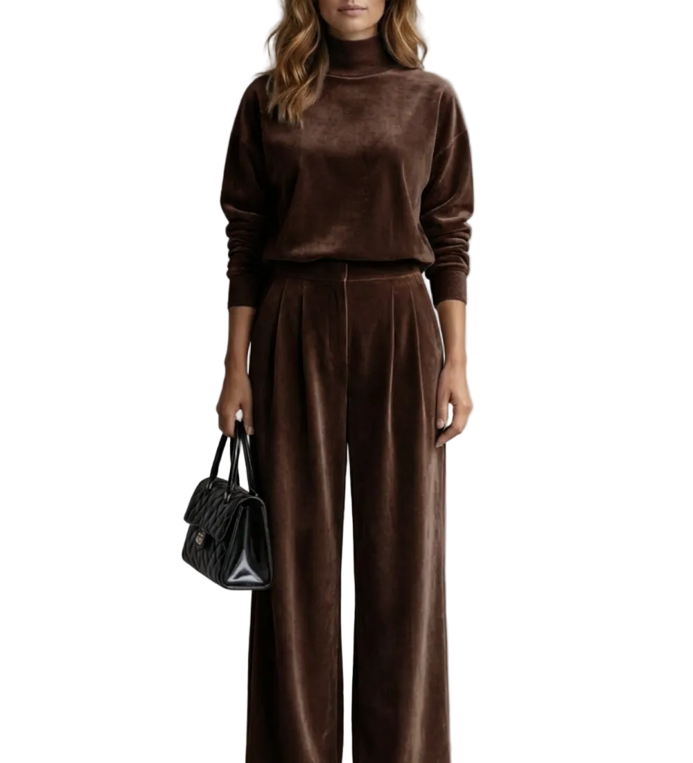 Élianne – Luxe Velour Elegance – Two-Piece Lounge Set