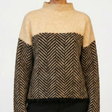 Julie - Structured Comfort for Cold Days