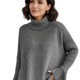 FIGURE-HUGGING TURTLENECK TOP