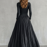 Neravelle – Pleated flow silhouette – Two-piece turtleneck set