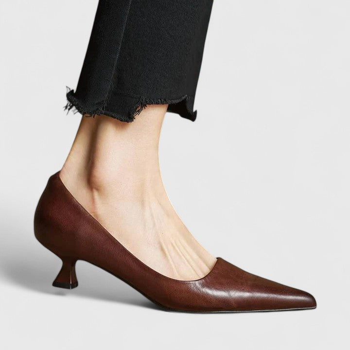ELEGANT HEELED SHOES