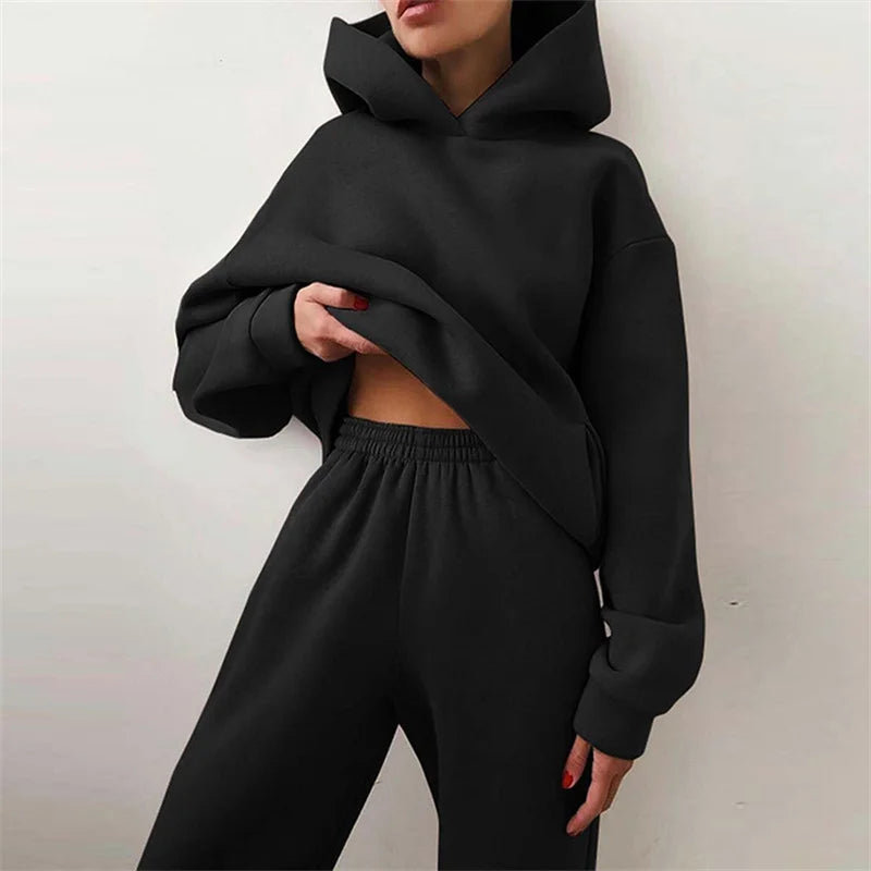 COMFORTABLE WORKOUT SET