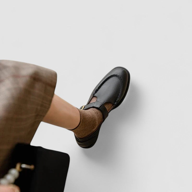 SQUARE-TOE MARY JANE SHOES