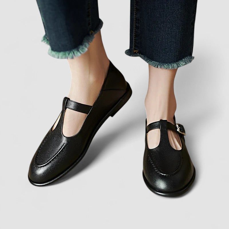 LOW-HEEL MARY JANE SHOES