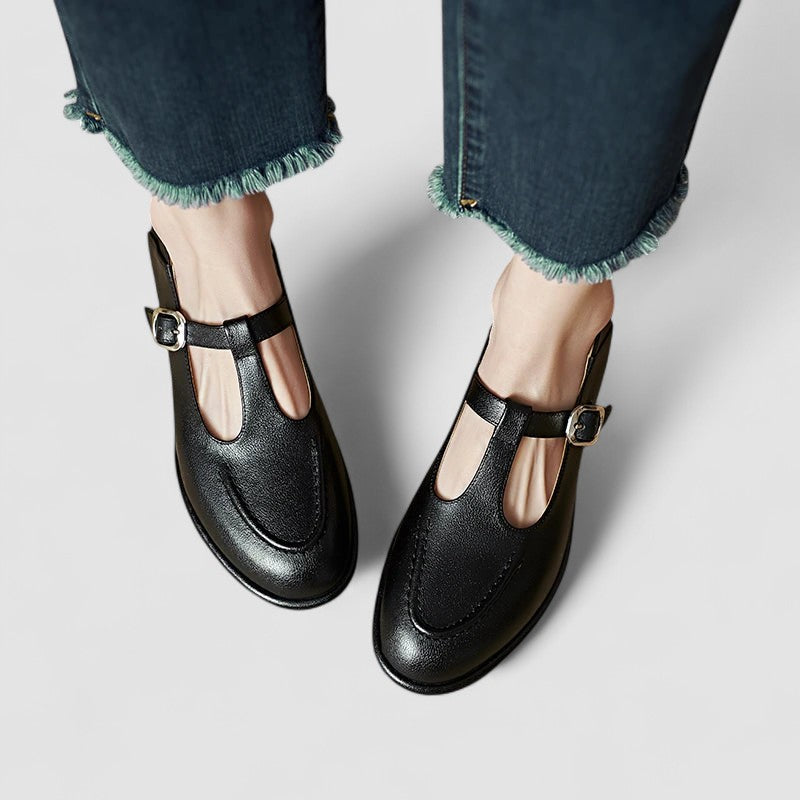 LOW-HEEL MARY JANE SHOES