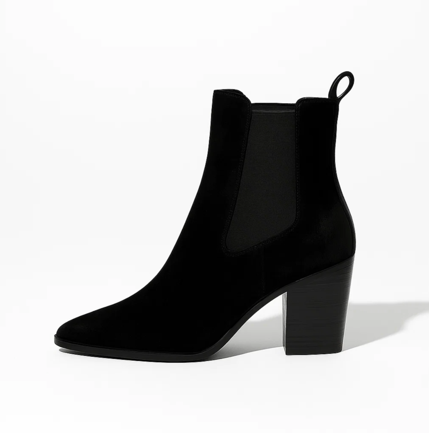 CLASSIC CHELSEA BOOTS