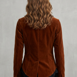Valdrienne – Tailored lace accent – Velvet blazer