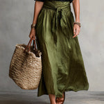 Vera – Completo di due pezzi: maglietta nera e gonna midi verde oliva
