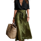 Vera – Completo di due pezzi: maglietta nera e gonna midi verde oliva