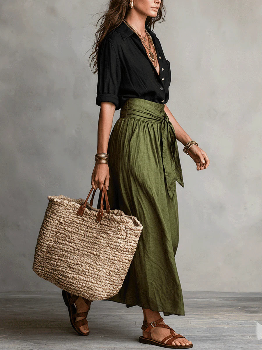 Vera – Completo di due pezzi: maglietta nera e gonna midi verde oliva