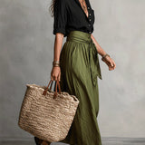 Vera – Completo di due pezzi: maglietta nera e gonna midi verde oliva