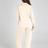 COMFORTABLE TWO-PIECE SET