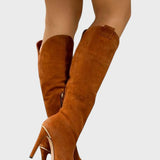 ELEGANT LEATHER BOOTS