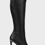 ELEGANT LEATHER BOOTS