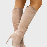 ELEGANT LEATHER BOOTS