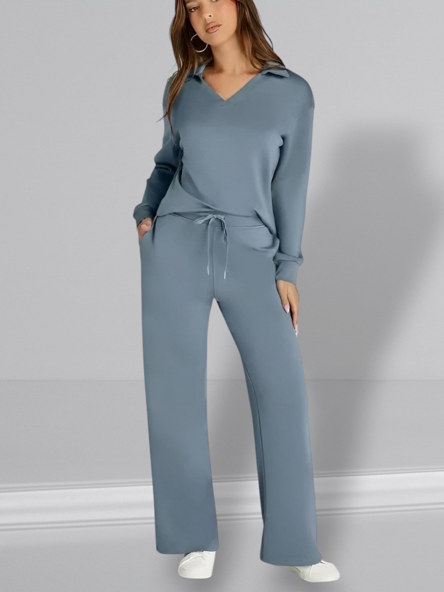COMFORTABLE TWO-PIECE SET