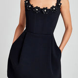FEMININE MINI DRESS WITH FLORAL APPLIQUÉS