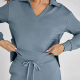 COMFORTABLE TWO-PIECE SET