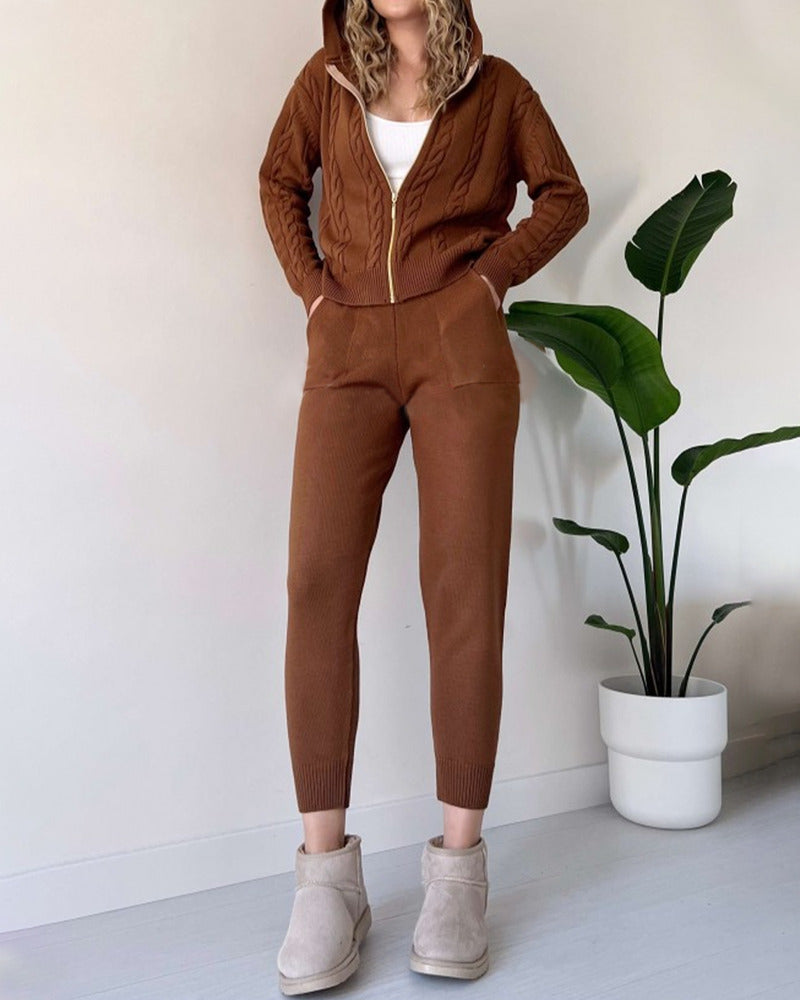 JACQUARD TWIST TWO-PIECE SET