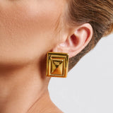 GOLD HOOP EARRINGS WITH MODERN EDGE